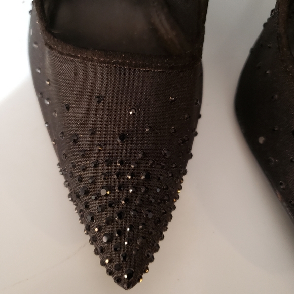 Ladies Shoes - Picture 2 of 6